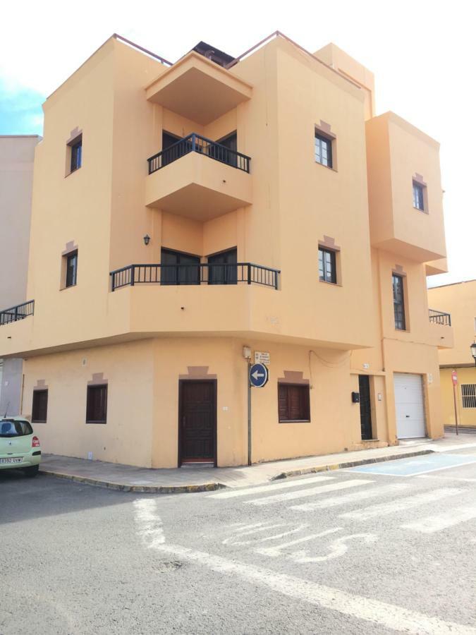 Calle Eusebio Carballo Estevez Corralejo Exteriör bild